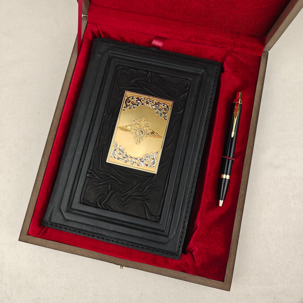 Набор "Ежедневник "Герб МВД" (златоустовская гравюра) из натуральной кожи со съемной обложкой и ручкой Parker"