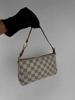 Сумка Louis Vuitton Pochette Accessoires