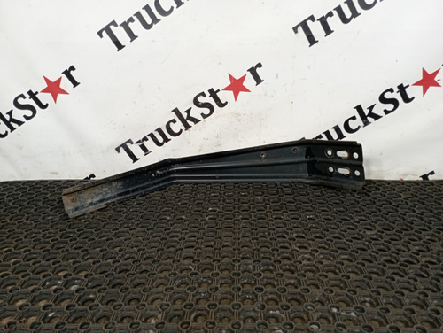 Кронштейн крыла переднего правого 2023г.