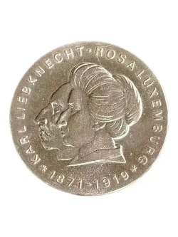 Монета  20 марок 1971 ГДР "Карла Либкнехт и Роза Люксембург"