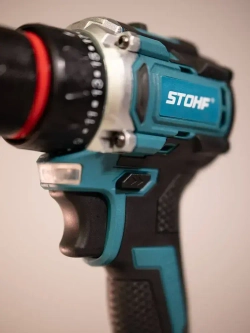 Бесщеточный Шуруповерт 21v и набор насадок 24 предмета