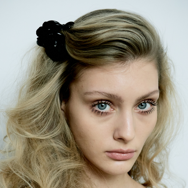 Заколка-краб мини из лаковой кожи