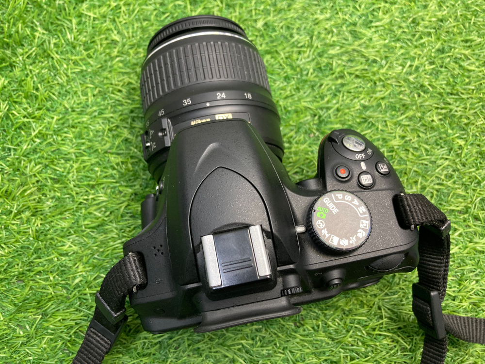 Nikon D3200 Kit ED 18-55mm 3.5-5.6G II 3400 кадров