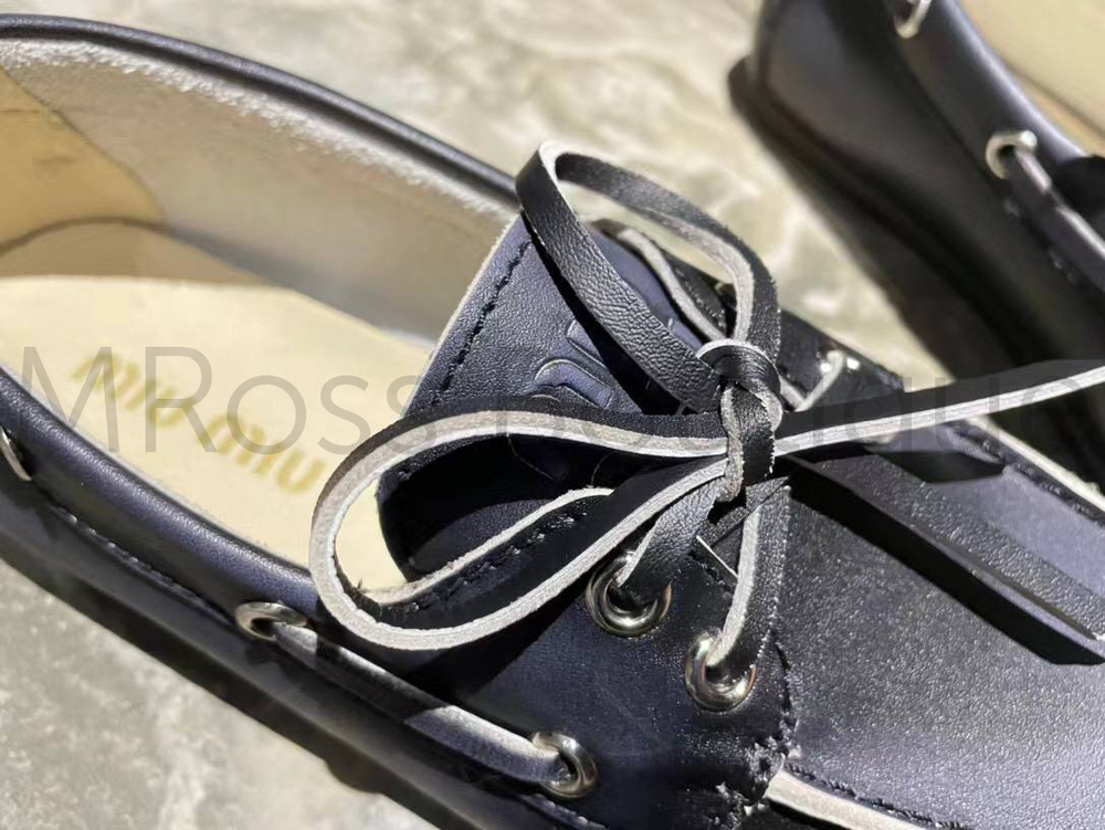 Женские лоферы Miu Miu с шнурком черного цвета