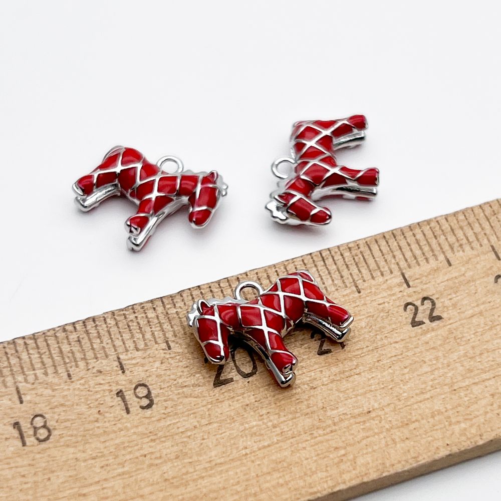 Подвеска Лошадь, цвет красный + серебро (родий), размер 13*13,5 мм, цена за 1 шт