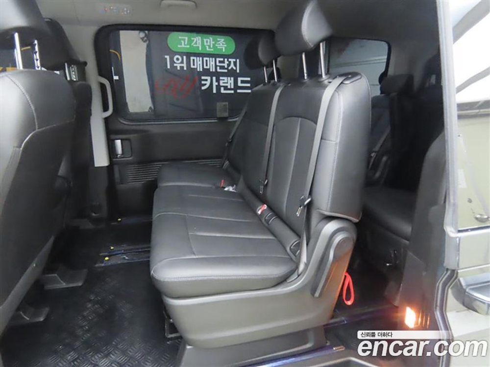 Hyundai Staria Tourer 11-и местный (03.2023)