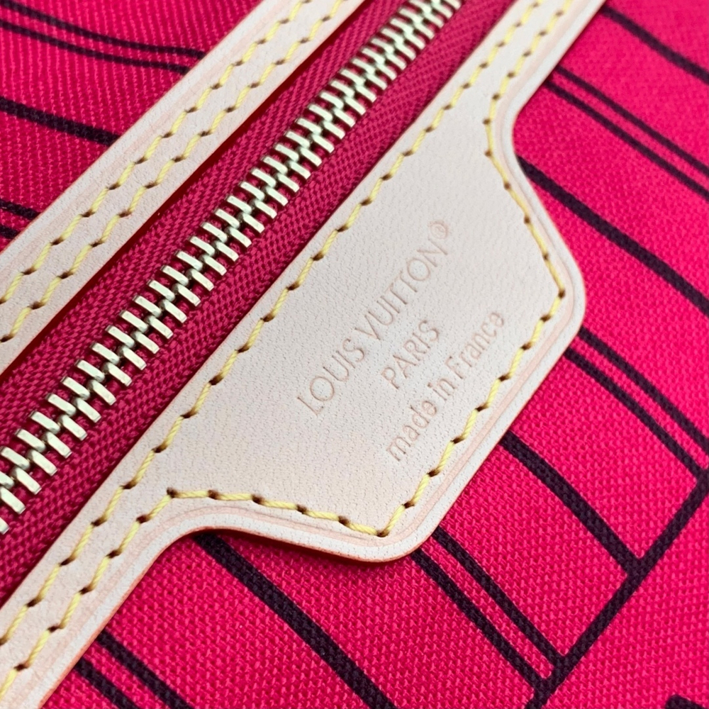 Louis Vuitton Neverfull Bandouliere Inside Out MM