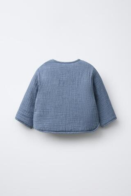 ZARA СТЕГАНЫЙ ЖАКЕТ ИЗ РЕЛЬЕФНОЙ ТКАНИ, СЕРО-СИНИЙ