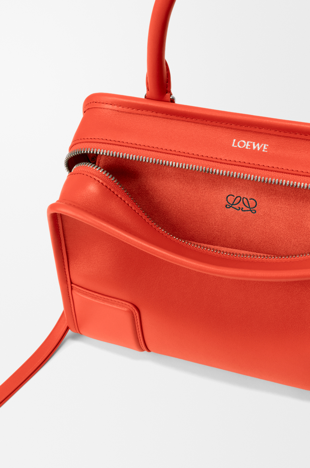 Loewe Маленькая сумка Amazona 180 из мягкой телячьей кожи, оранжевый