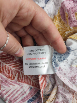 Футболка Essentials яркая 44 размер