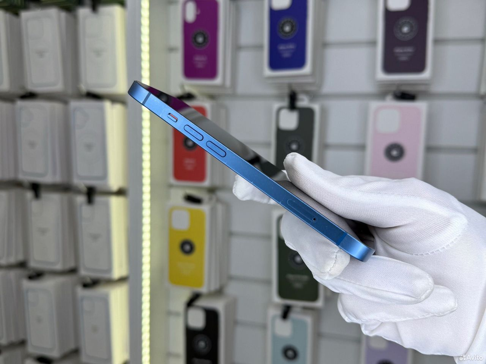 iPhone 13, 256 ГБ, SIM + eSIM б/у
