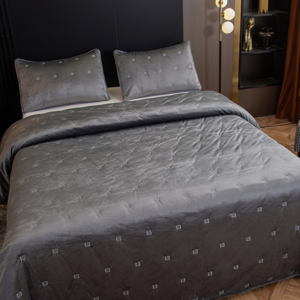 Велюровое покрывало Grande OVS007, размер 240*260, наволочки 50-70 2 шт