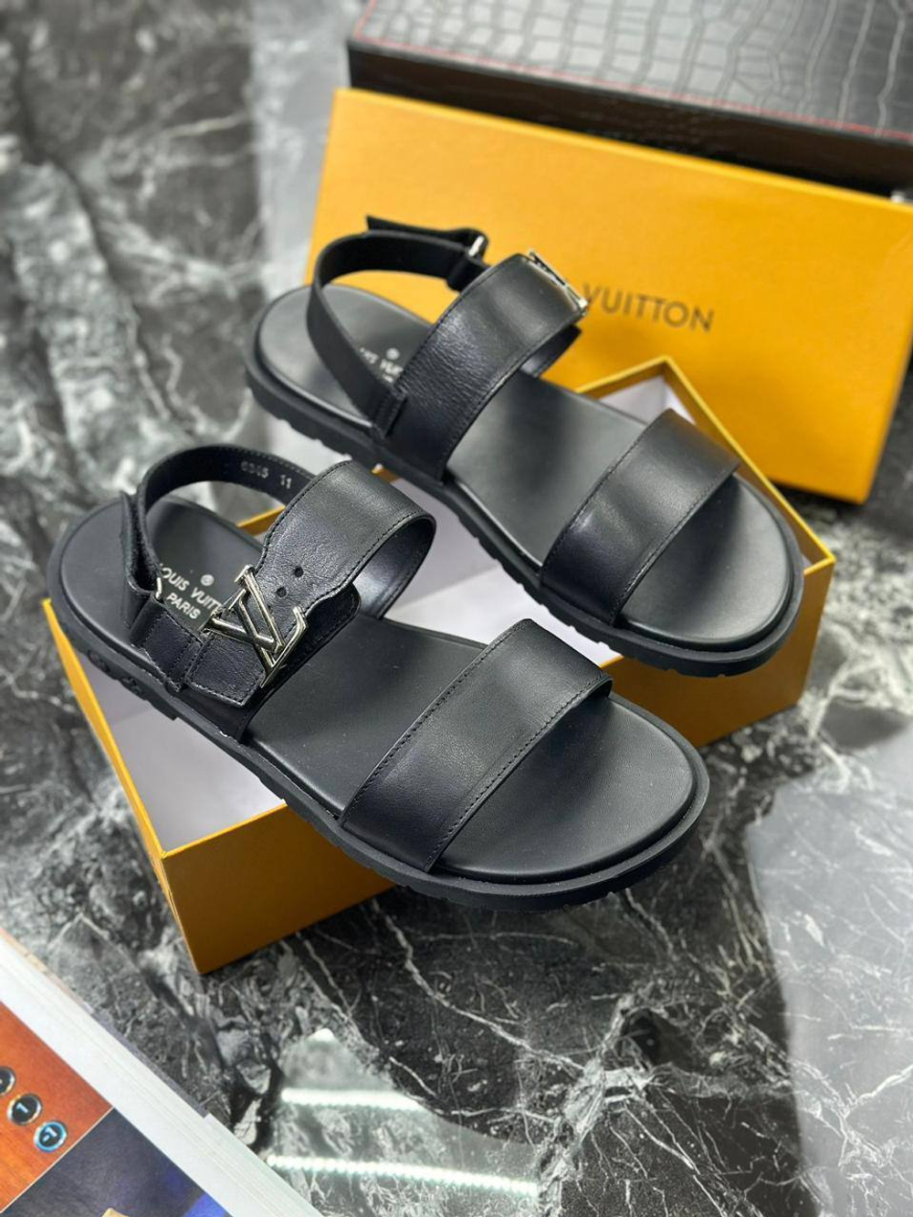 Сандалии Louis Vuitton