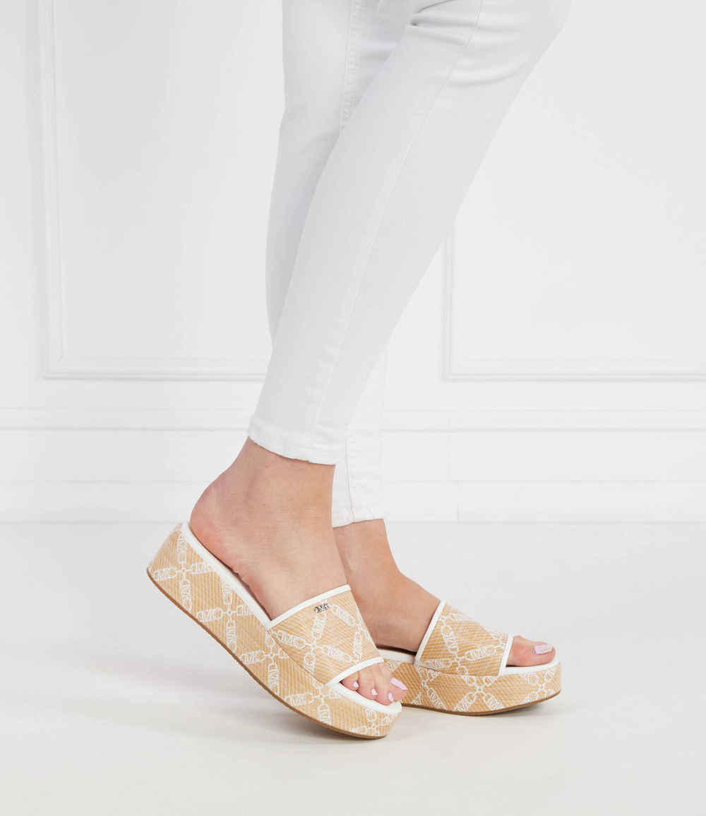 Шлепанцы EMBER WEDGE Michael Kors - бежевый(40S4EBFS2Y)