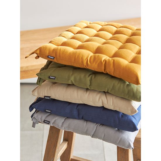 Подушка на стул из хлопка оливкового цвета из коллекции essential, 40х40 см