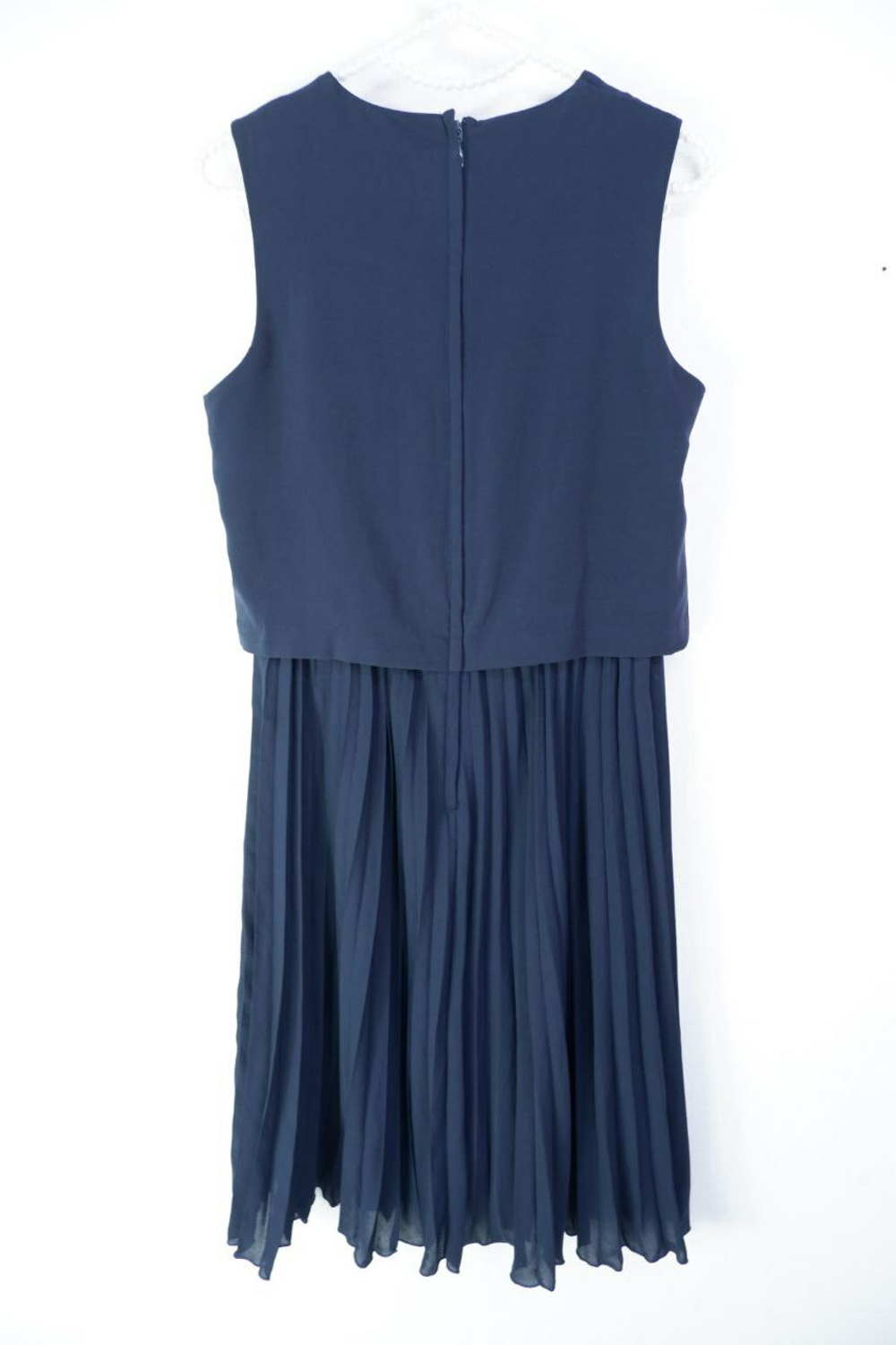 Платье H&M сдержанное 42 размер