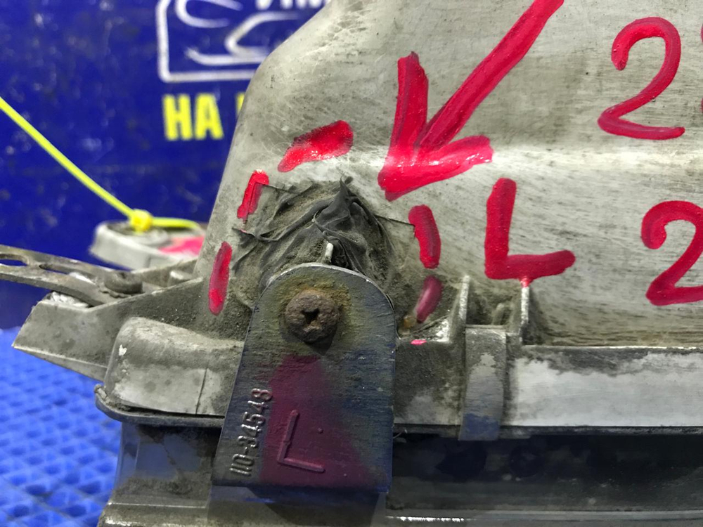 Фара передняя левая TOYOTA TOWNACE 1990