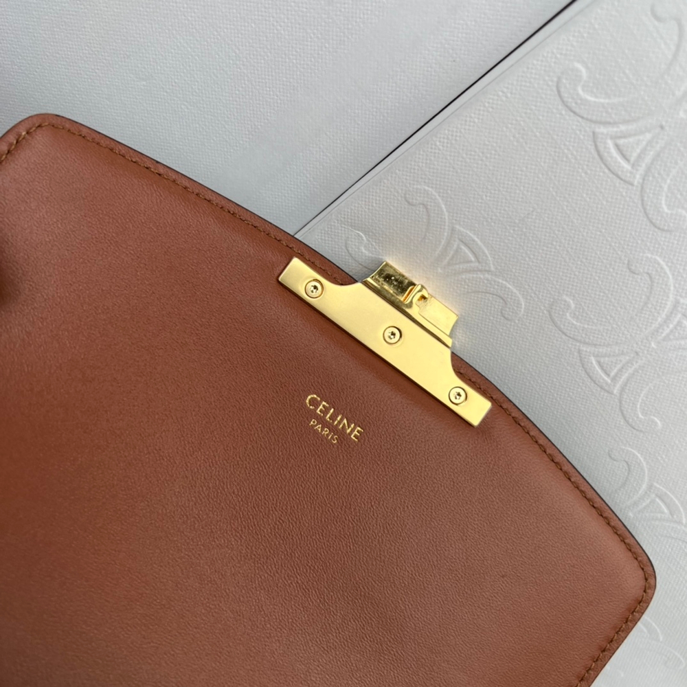 Celine Triomphe Bag 18 cm