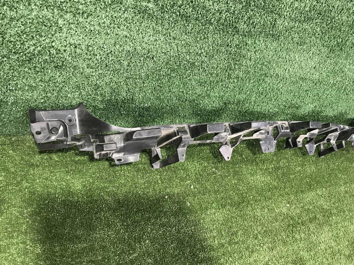 Кронштейн заднего бампера Land Rover Discovery 5 (2016-н.в.)