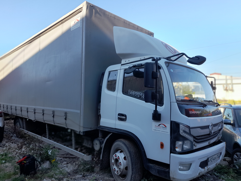 DongFeng C120 Бортовой (Евроборт) 2818F-51 (Евроборт, Дизельный, 3,8 л., 166 л.с., МТ)