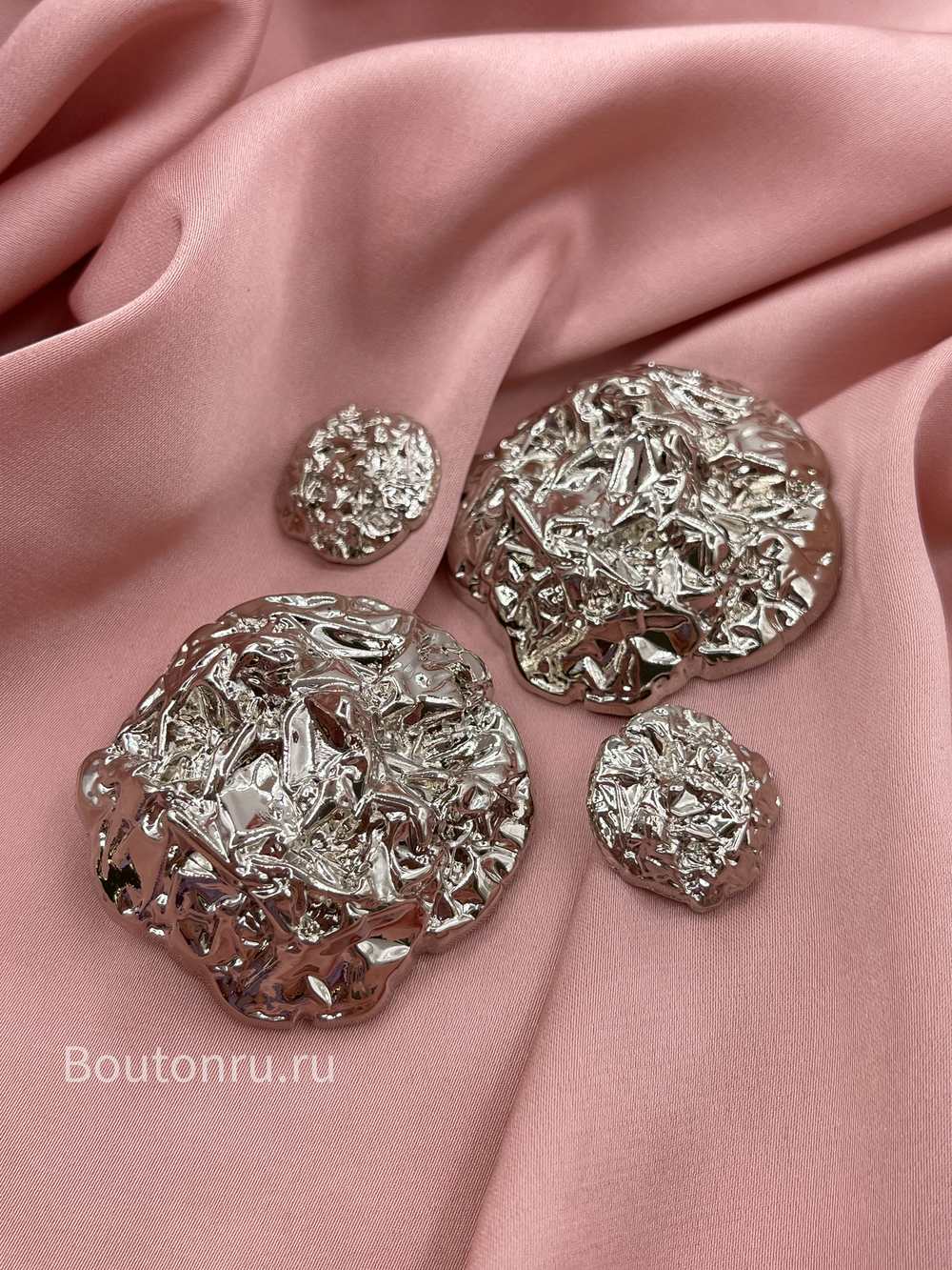 Пуговицы серебро мятые