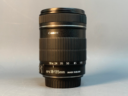 Canon EF-S 18-135mm 3.5-5.6 IS