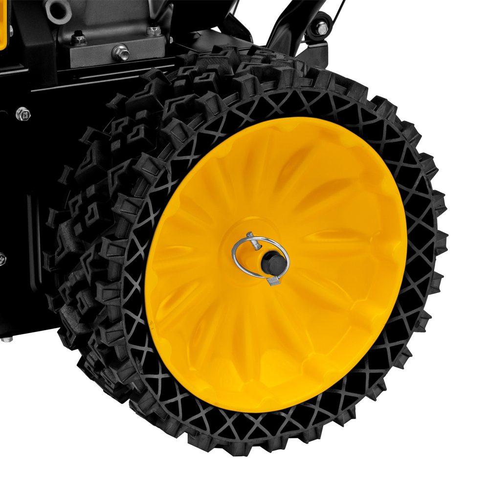 Бензиновая снегоуборочная машина Denzel SBM 610S PRO, 212 cc, электростартер, фара, обогрев