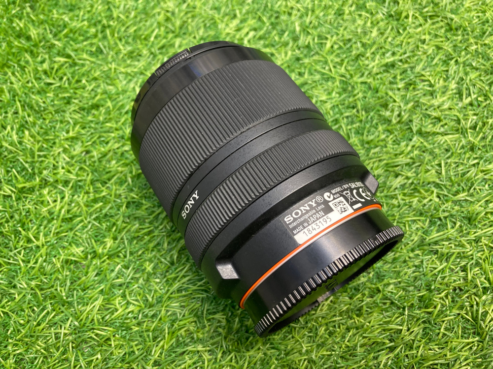 Sony DT 18-135mm 3.5-5.6 SAM
