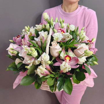 Авторская композиция с орхидеями