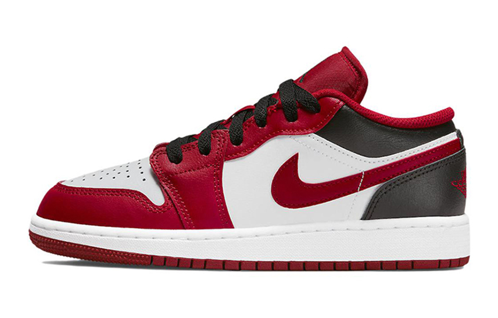 Jordan 1 Low Bulls GS