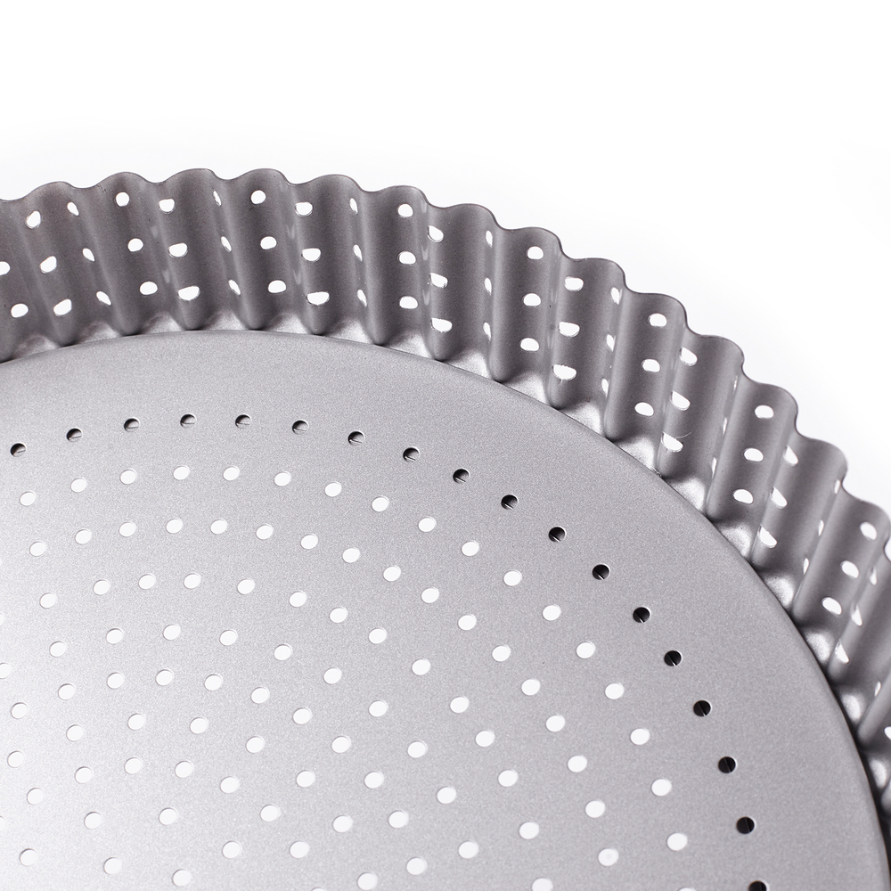 Форма для выпечки круглая перфорированная Patisse Silver 28х3.5 см