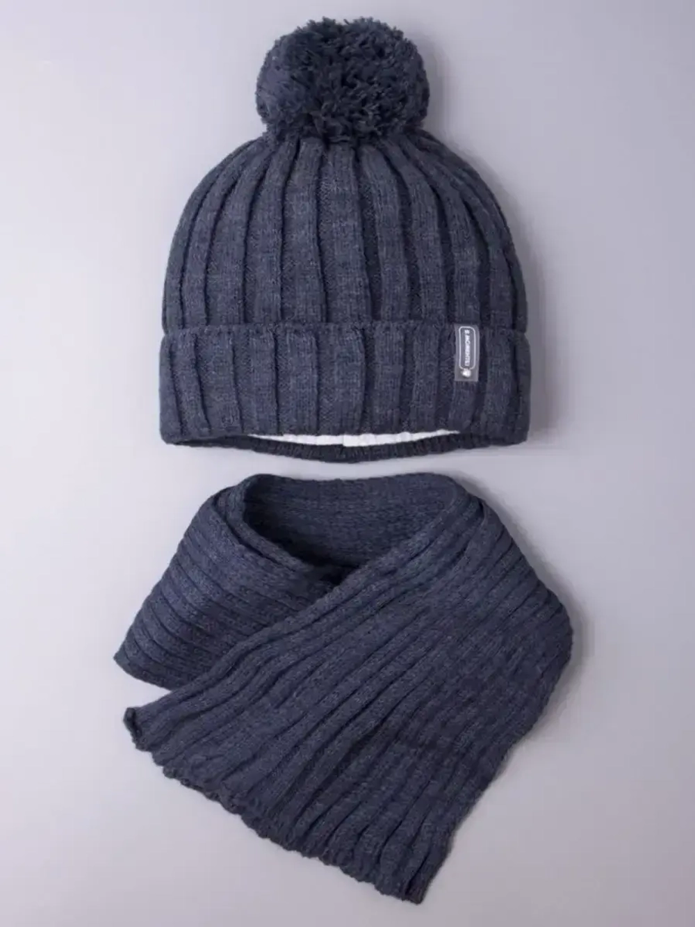 Шапка детская осенняя и шарф