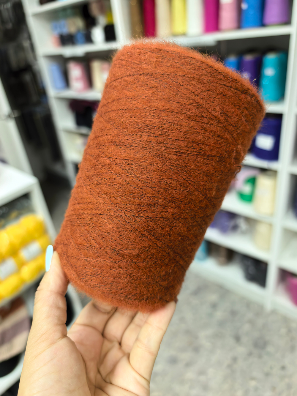 64шерсть, 10як, 22нейлон, 4спандекс - 300гр - кирпич