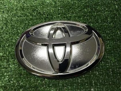Эмблема крышки багажника Toyota LC Prado 150 13-17