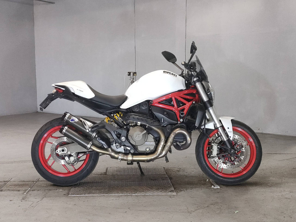 Ducati Monster 821 2015