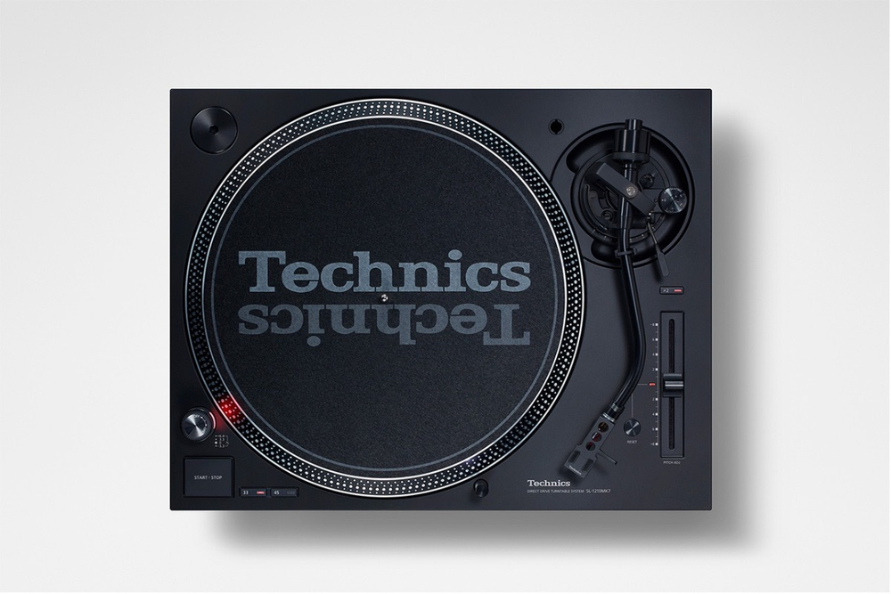 Виниловый проигрыватель Technics SL-1210 MK7 Black