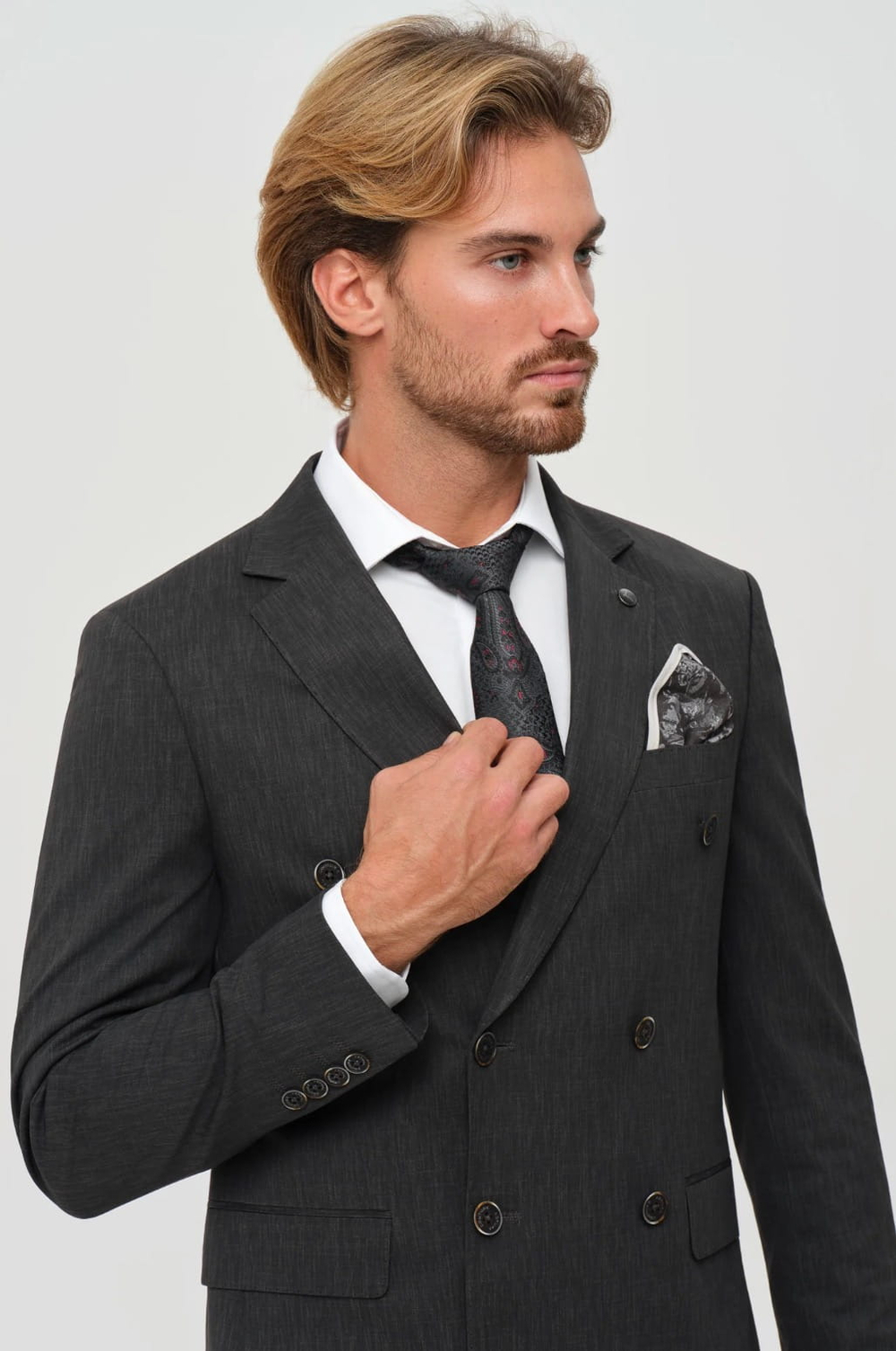 Мужской двубортный костюм (черный) Б68