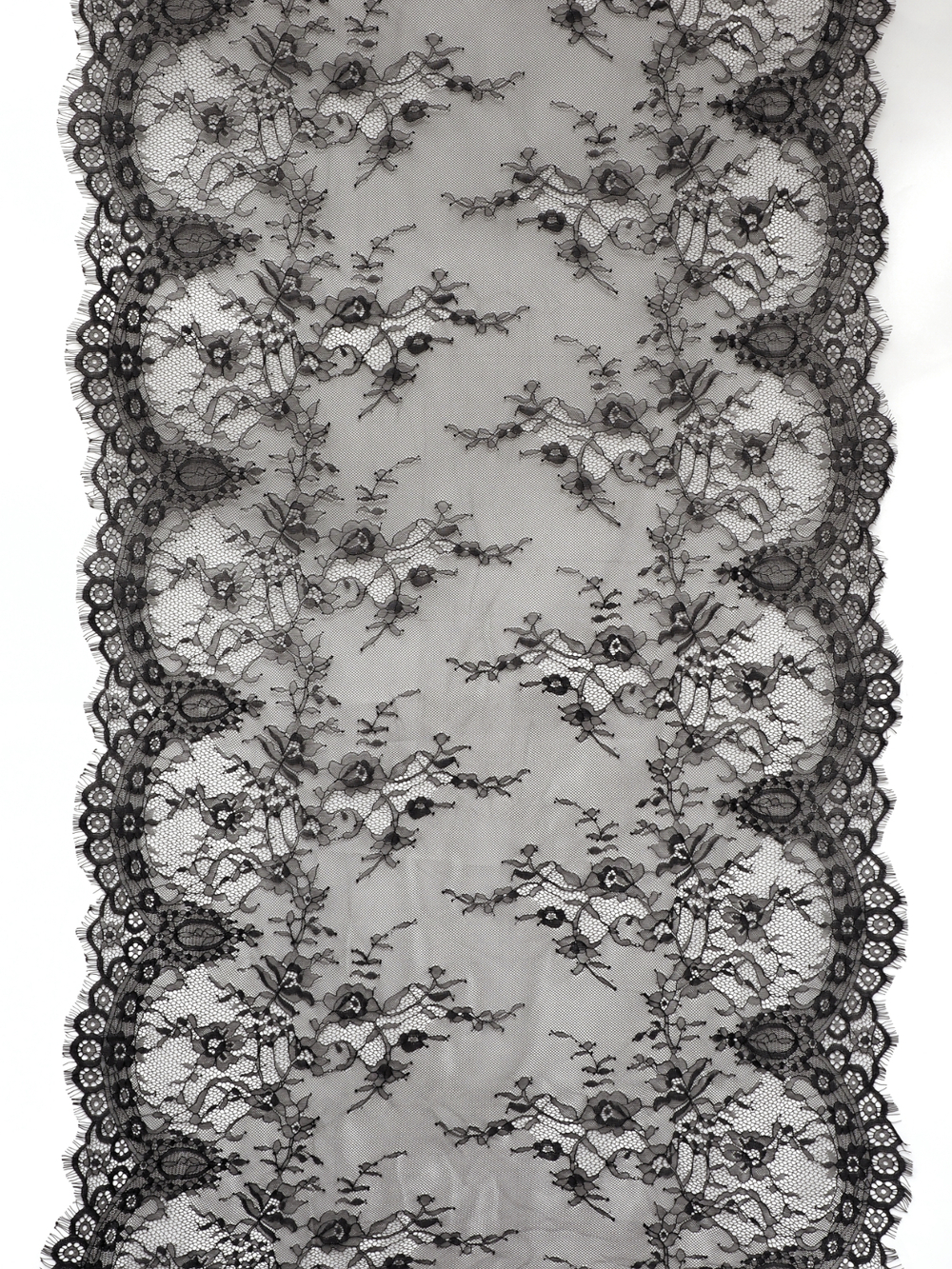 Кружево шантильи черное неэластичное ширина 70 см купон 2.9 м