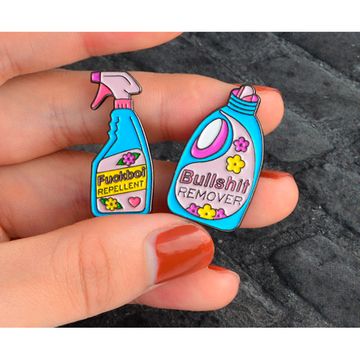 Пин на рюкзак и одежду. F*ckboi repellent