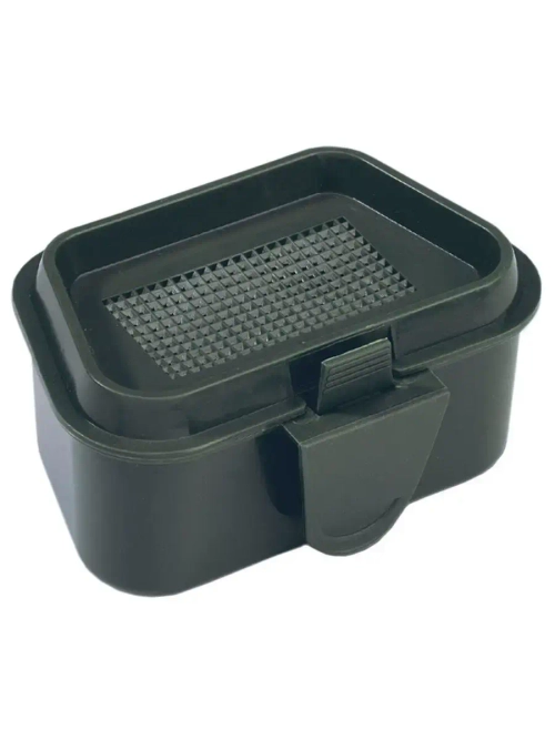 Коробочка для наживки с креплением на пояс