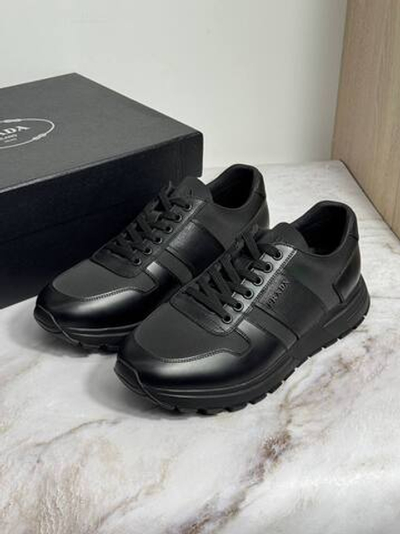 Кроссовки Prada