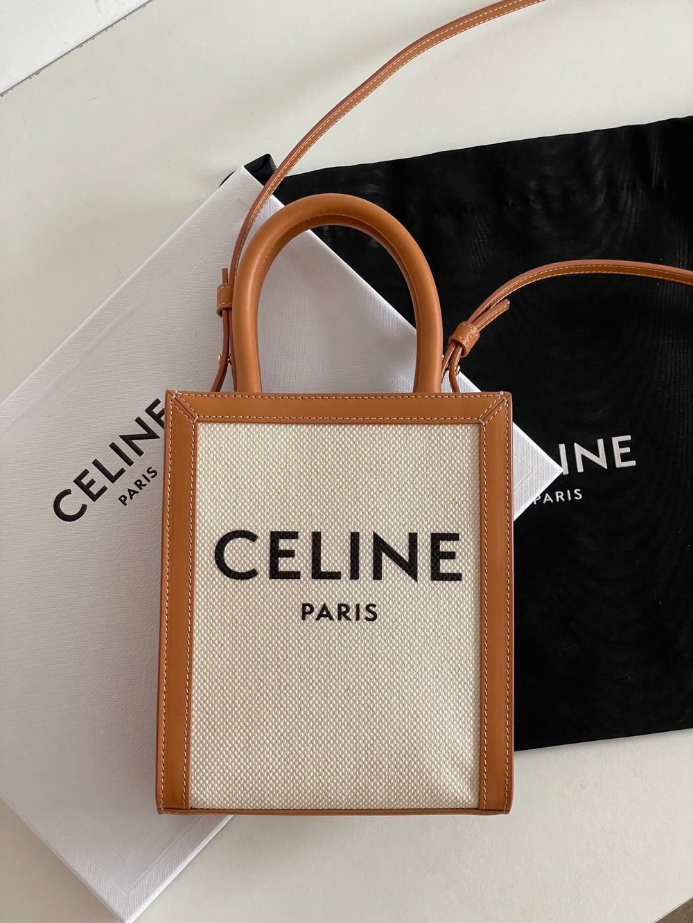 Celine Mini Vertical Cabas 20 cm