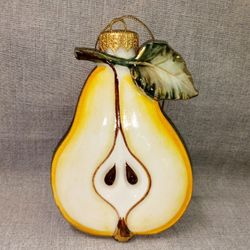 Фарфоровая ёлочная игрушка Груша