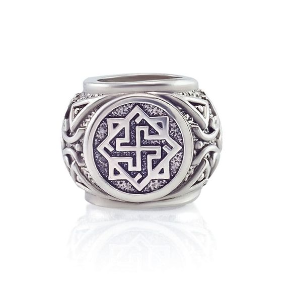 Купите шарм Валькирия из серебра 925 пробы с доставкой, фото на белом фоне анфас