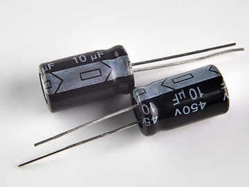 Конденсатор электролитический 10мкФ 450в 105°С CD11Z / 10х16 / FARATON