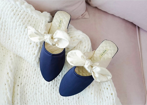 Атласные тапочки с декоративным бантом | синие
