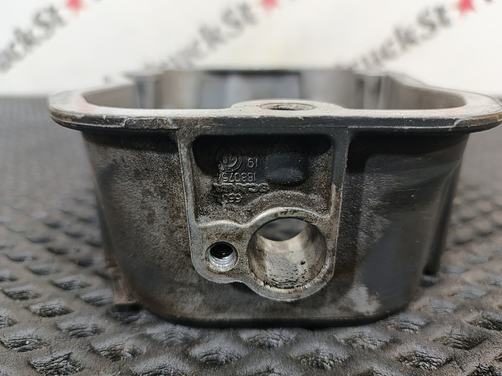 Проставка клапанной крышки