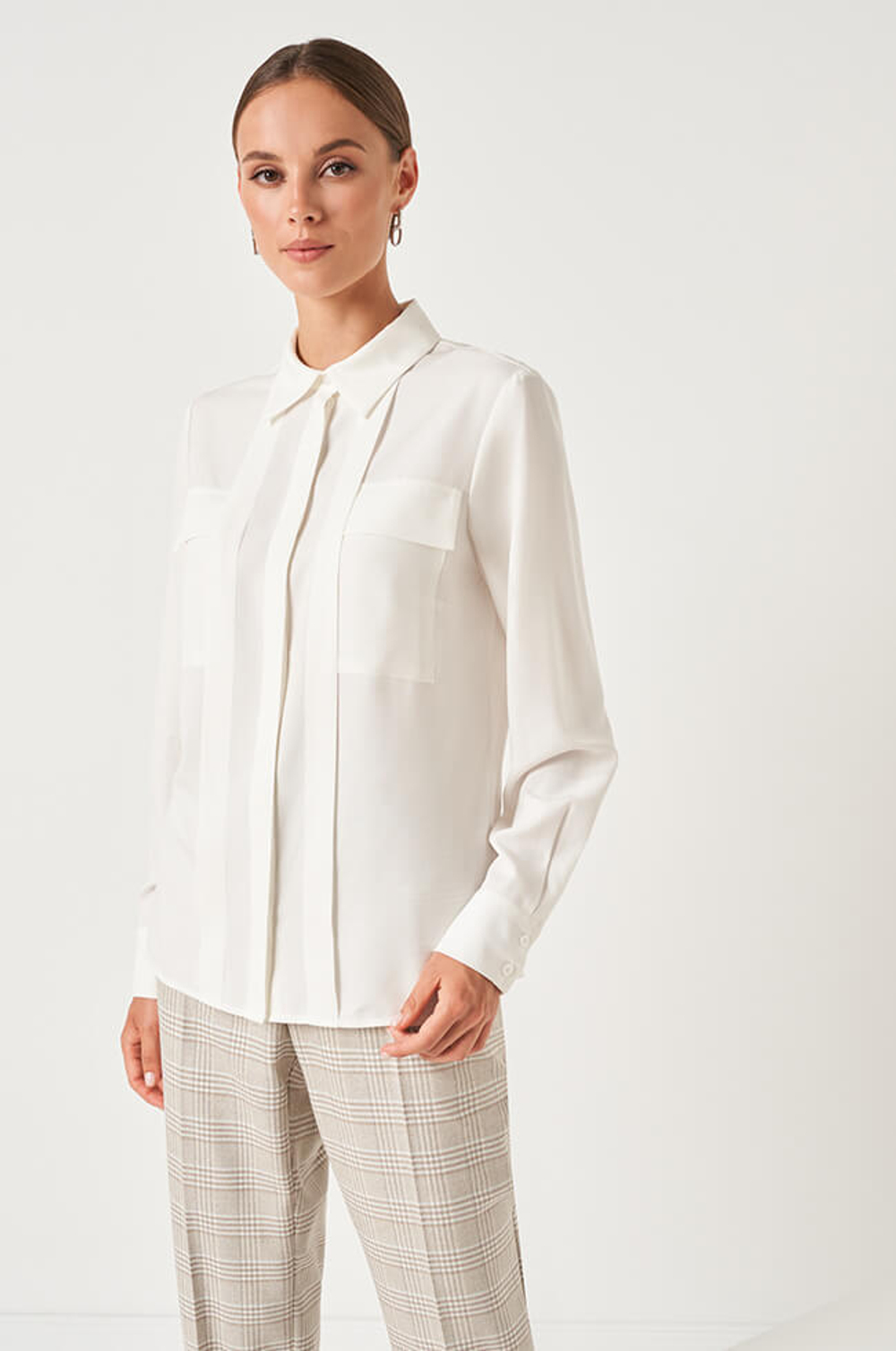 22811 Блузка женская (молочный)