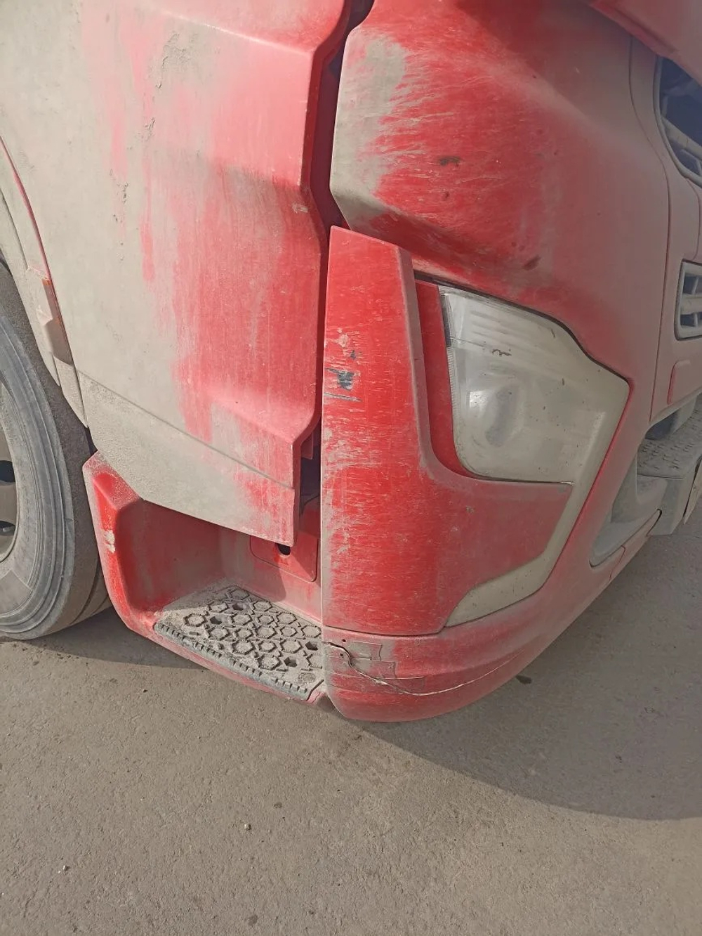 Shacman (Shaanxi) SX* 4x2 Седельный тягач SX4188YY381 (Дизельный, 12,5 л, 473 л.с., АТ)