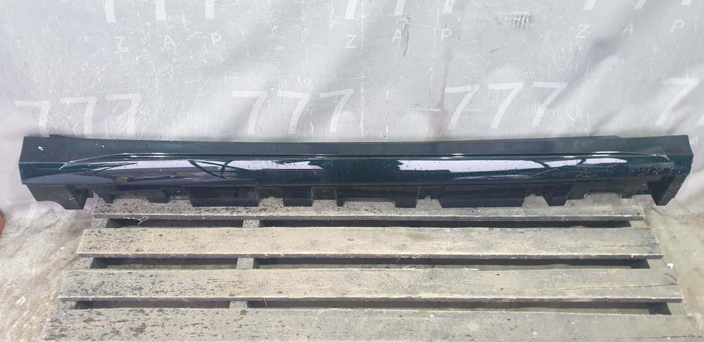 Накладка порога правого Mercedes GLE (V167)  Б/У Оригинал A1676982301